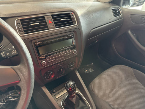 Used 2013 Volkswagen Jetta S image 19