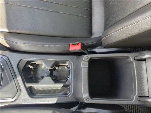 Used 2022 Volkswagen Tiguan SE image 15