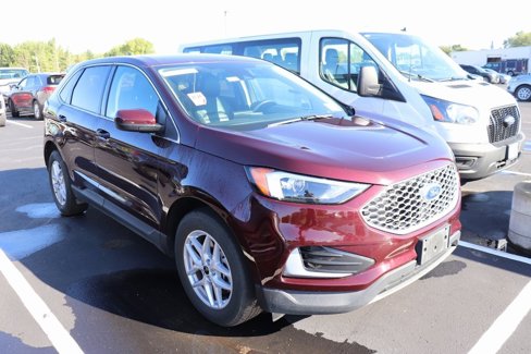 Used 2024 Ford Edge SEL image 3
