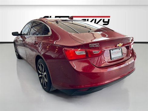 Used 2018 Chevrolet Malibu LT w/ Leather Package image 5