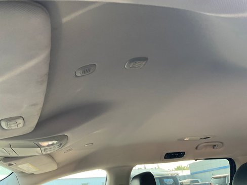 Used 2021 Chrysler Pacifica Touring-L image 15