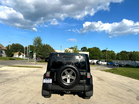 Used 2011 Jeep Wrangler Rubicon w/ Dual Top Group image 5
