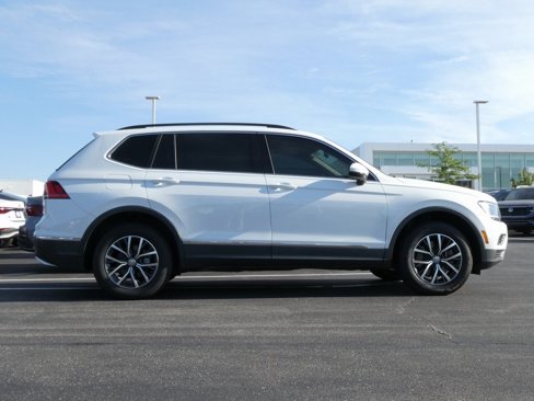 Used 2020 Volkswagen Tiguan SE image 2