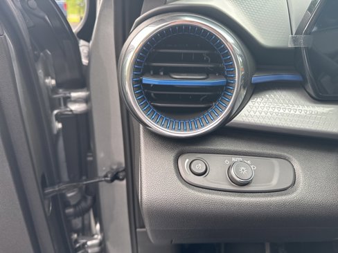 New 2025 Chevrolet Trax LT w/ Driver Confidence Package image 20