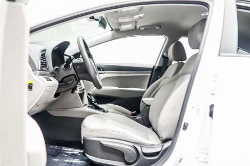 Used 2017 Hyundai Elantra SE image 26