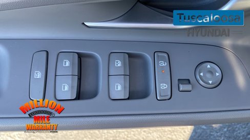 Used 2024 Hyundai Elantra SEL image 14