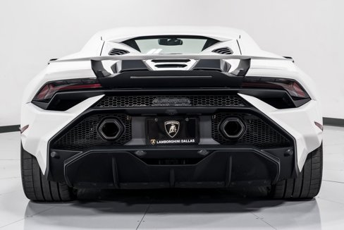 Used 2024 Lamborghini Huracan Tecnica image 4