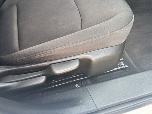 Used 2018 Chevrolet Malibu LT image 39