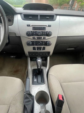 Used 2010 Ford Focus SES image 22