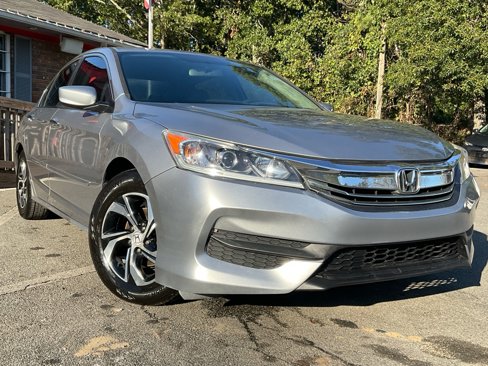 Used 2017 Honda Accord LX image 3