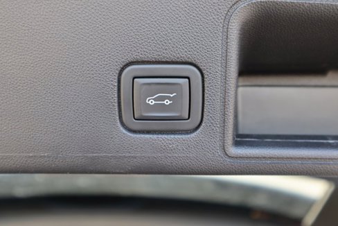 Used 2024 GMC Terrain SLT image 25