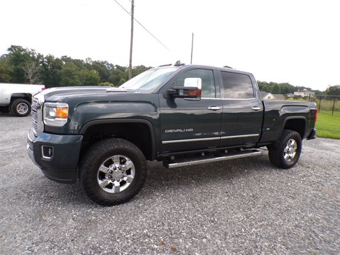 Used 2019 GMC Sierra 3500 Denali w/ Duramax Plus Package image 15