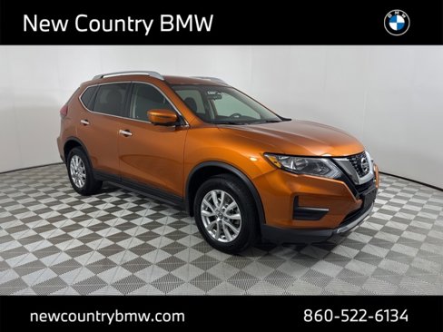Used 2017 Nissan Rogue SV w/ SV Family Package image 1