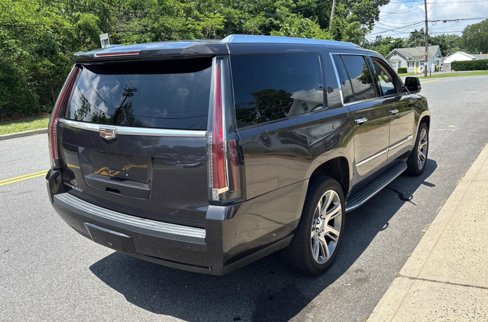 Used 2015 Cadillac Escalade ESV Premium image 4