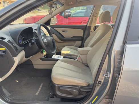 Used 2010 Hyundai Elantra GLS image 10