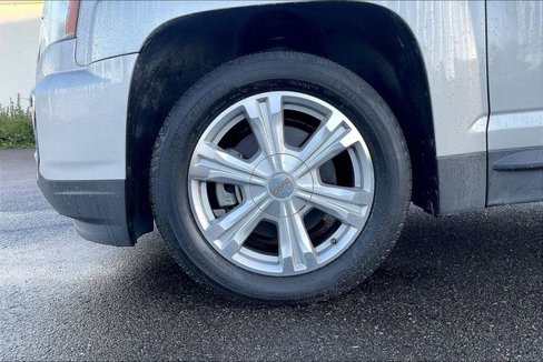 Used 2017 GMC Terrain SLE w/ Driver Alert Package I image 8