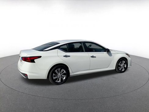 Used 2024 Nissan Altima 2.5 S image 15