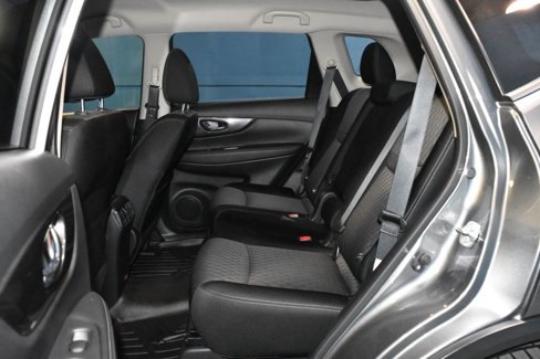 Used 2020 Nissan Rogue SV w/ Premium Package image 21