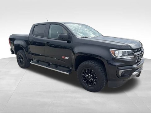 Certified 2021 Chevrolet Colorado Z71 w/ Z71 Midnight Edition image 8