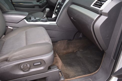Used 2013 Ford Explorer XLT image 24