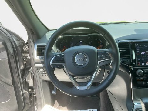 Used 2019 Jeep Grand Cherokee Altitude image 13