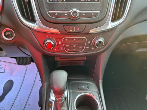 Used 2022 Chevrolet Equinox LT image 14