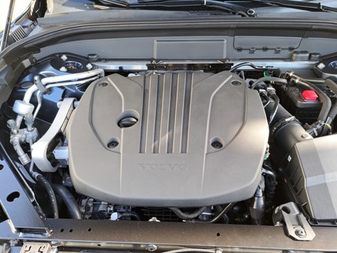 New 2025 Volvo XC60 B5 Core w/ Climate Package image 9