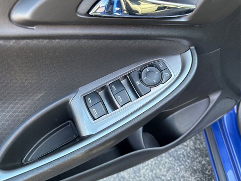 Used 2023 Chevrolet Malibu LT image 34