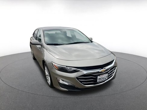 Used 2024 Chevrolet Malibu LT image 3