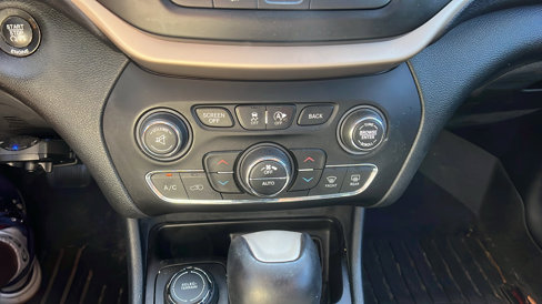 Used 2016 Jeep Cherokee Limited w/ Trailer Tow Group image 35