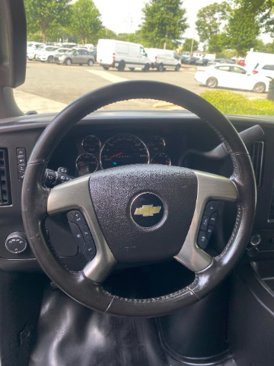 Used 2017 Chevrolet Express 3500 image 19