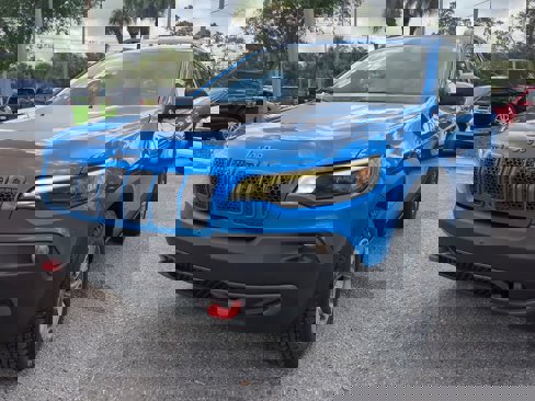 Used 2020 Jeep Cherokee Trailhawk w/ Cold Weather Group image 9