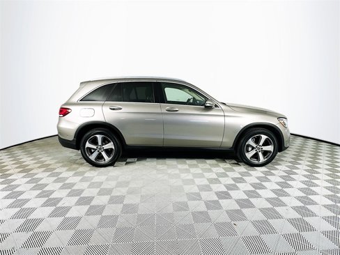 Certified 2022 Mercedes-Benz GLC 300 image 8