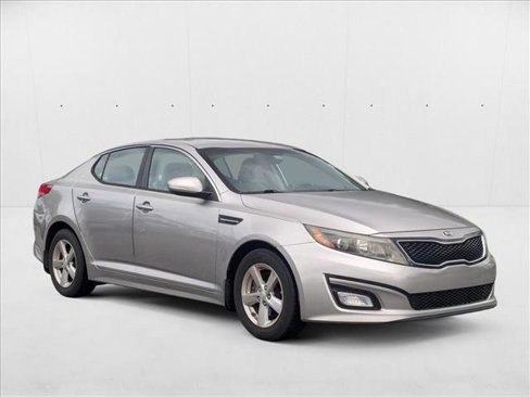 Used 2015 Kia Optima LX image 3