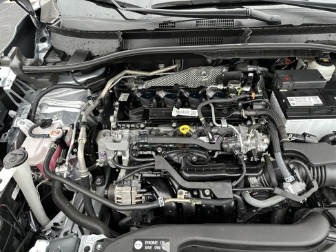 Used 2023 Toyota Corolla Cross L image 31