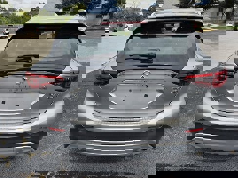 Used 2018 INFINITI QX30 Premium w/ Navigation Package image 4