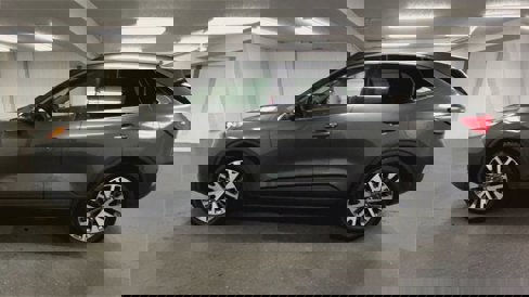 Used 2020 Ford Escape Titanium image 5