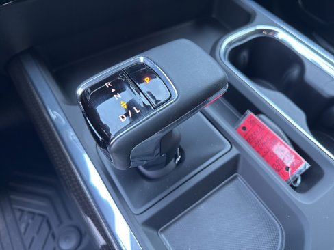 Certified 2025 Chevrolet Silverado 1500 LT image 25