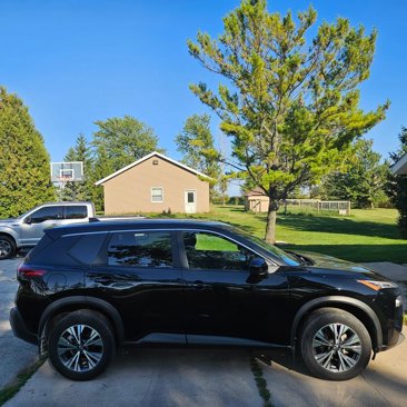 Used 2023 Nissan Rogue SV image 7
