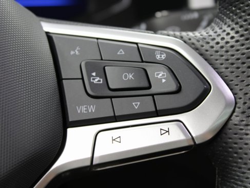 Used 2021 Volkswagen Atlas Cross Sport SEL Premium image 58