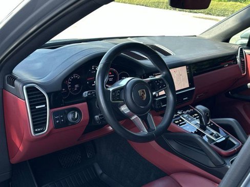Certified 2023 Porsche Cayenne Coupe image 12