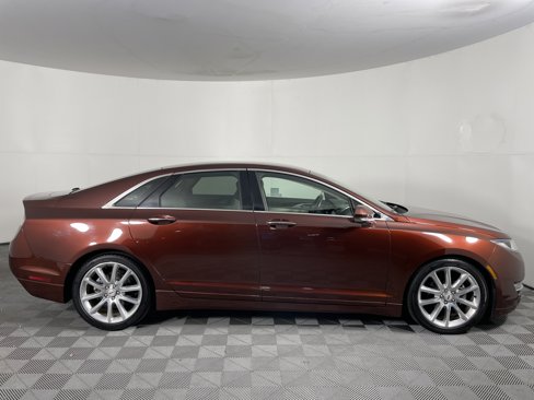Used 2016 Lincoln MKZ Hybrid image 3