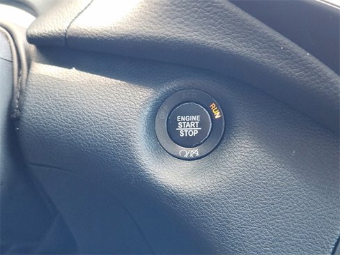 Used 2019 Jeep Cherokee Latitude Plus w/ Comfort/Convenience Group image 21