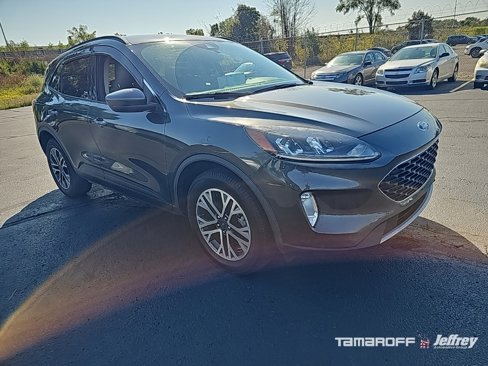 Used 2020 Ford Escape SEL image 4