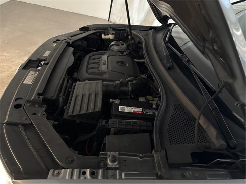 Used 2019 Volkswagen Tiguan SE w/ Panoramic Sunroof Package image 16