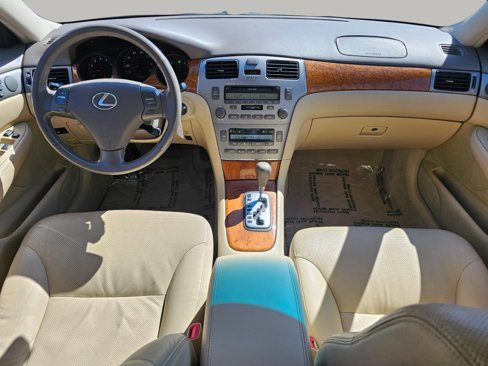 Used 2005 Lexus ES 330 image 2