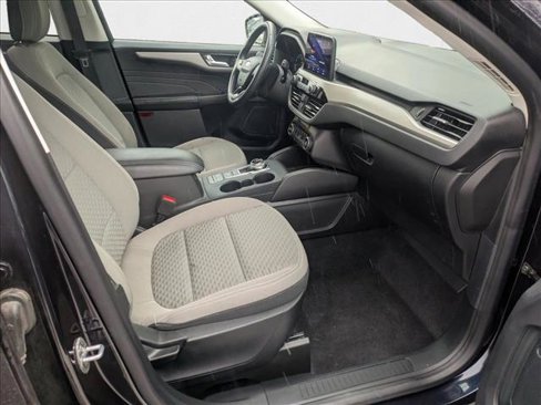 Used 2021 Ford Escape SE w/ SE Sport Appearance Package image 18