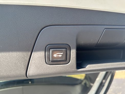 Used 2022 Buick Envision Essence w/ Safety Package image 36