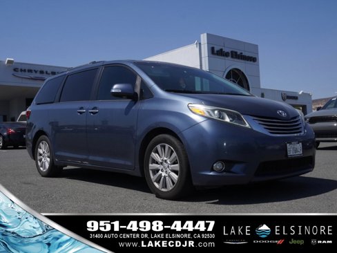 Used 2017 Toyota Sienna Limited Premium image 1