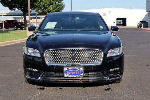 Used 2017 Lincoln Continental Select image 11